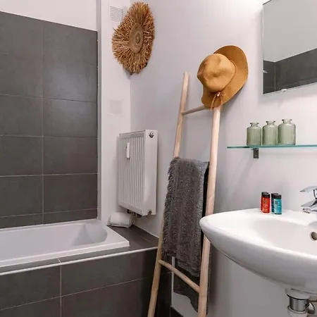 Huswell - Comfy Apartment With Side Seaview And 2 Free Bikes Knokke-Heist Exterior photo