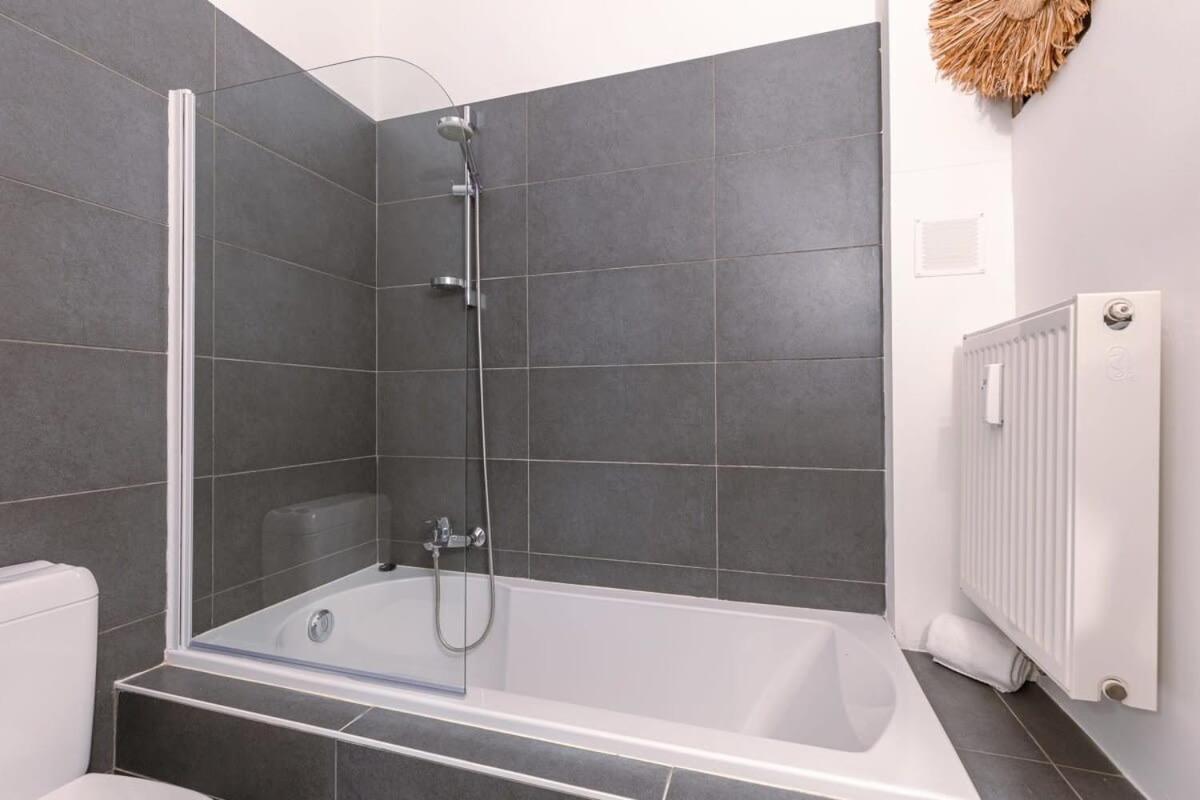 Huswell - Comfy With Side Seaview And 2 Free Bikes